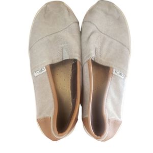 Kids Tom's size 12.5